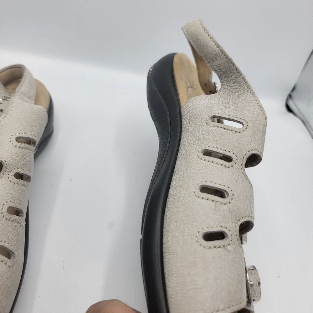 SAS Beige Sandals - Picture 9 of 14